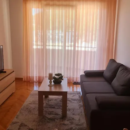 Apartments Baska Voda 公寓