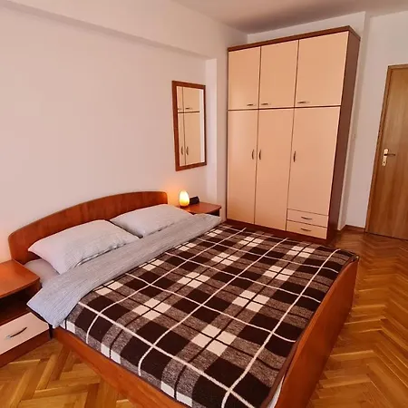 Apartments Baska Voda *
