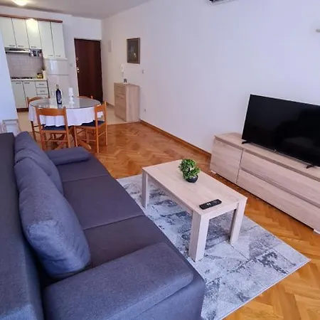Apartments Baska Voda 公寓 巴什卡沃达
