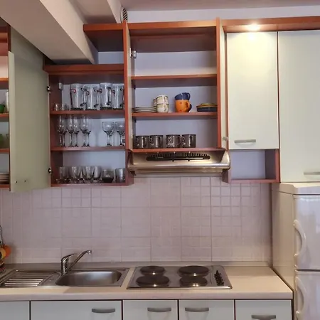 Apartments Baska Voda 公寓