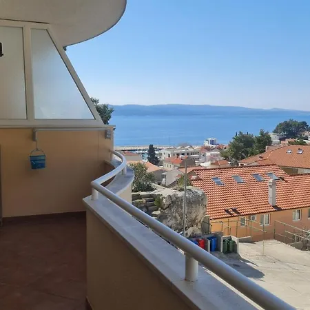 Apartments Baska Voda * 巴什卡沃达