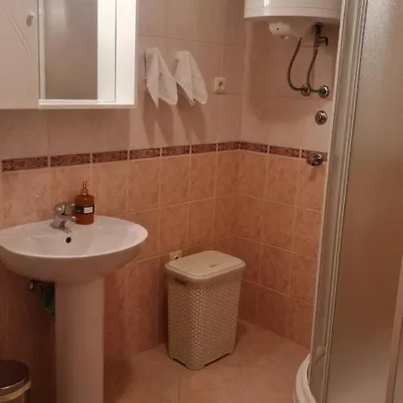 Apartments Baska Voda 公寓